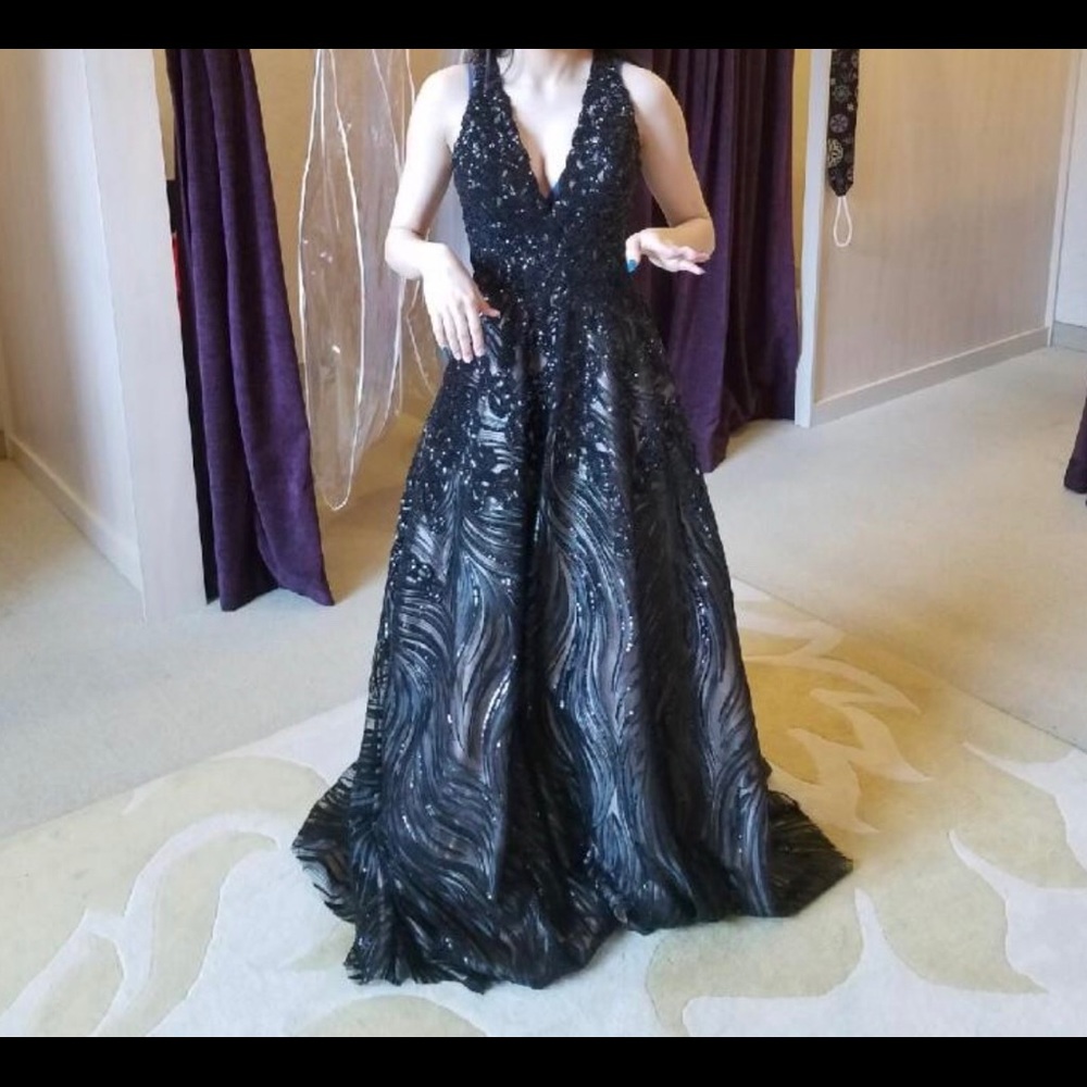 Prom dress!! - Picture 2 of 2